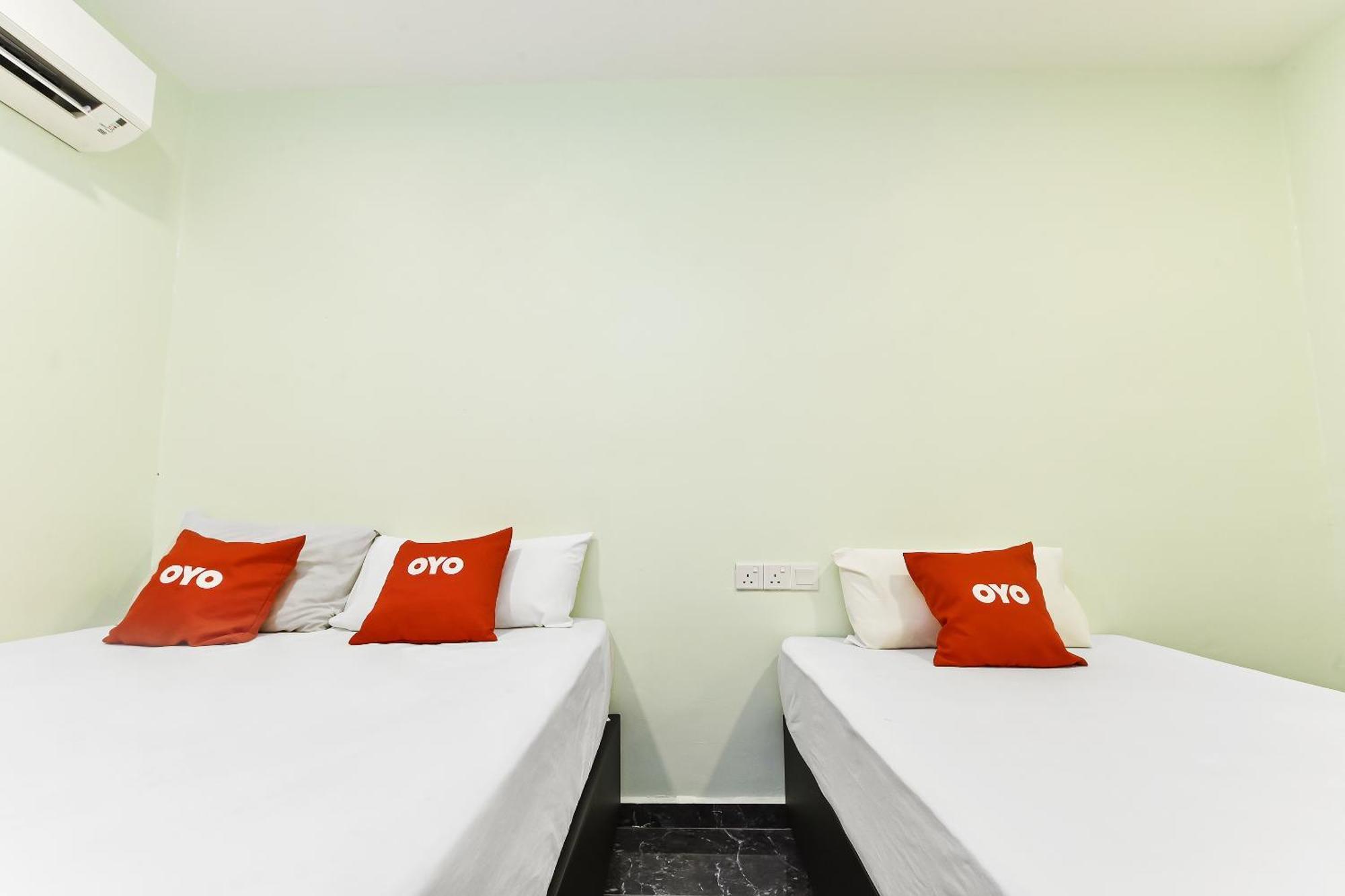 Oyo 90445 Th Hotel Bahau Zewnętrze zdjęcie