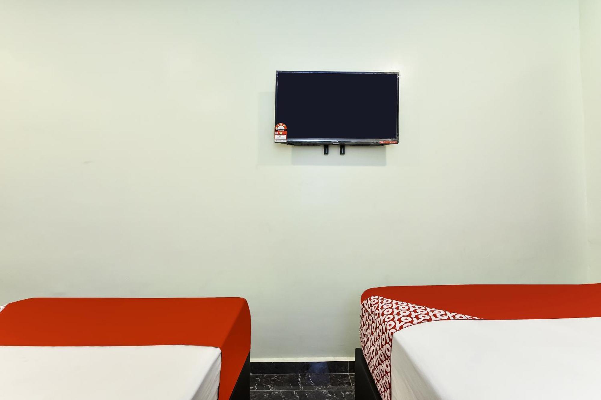 Oyo 90445 Th Hotel Bahau Zewnętrze zdjęcie