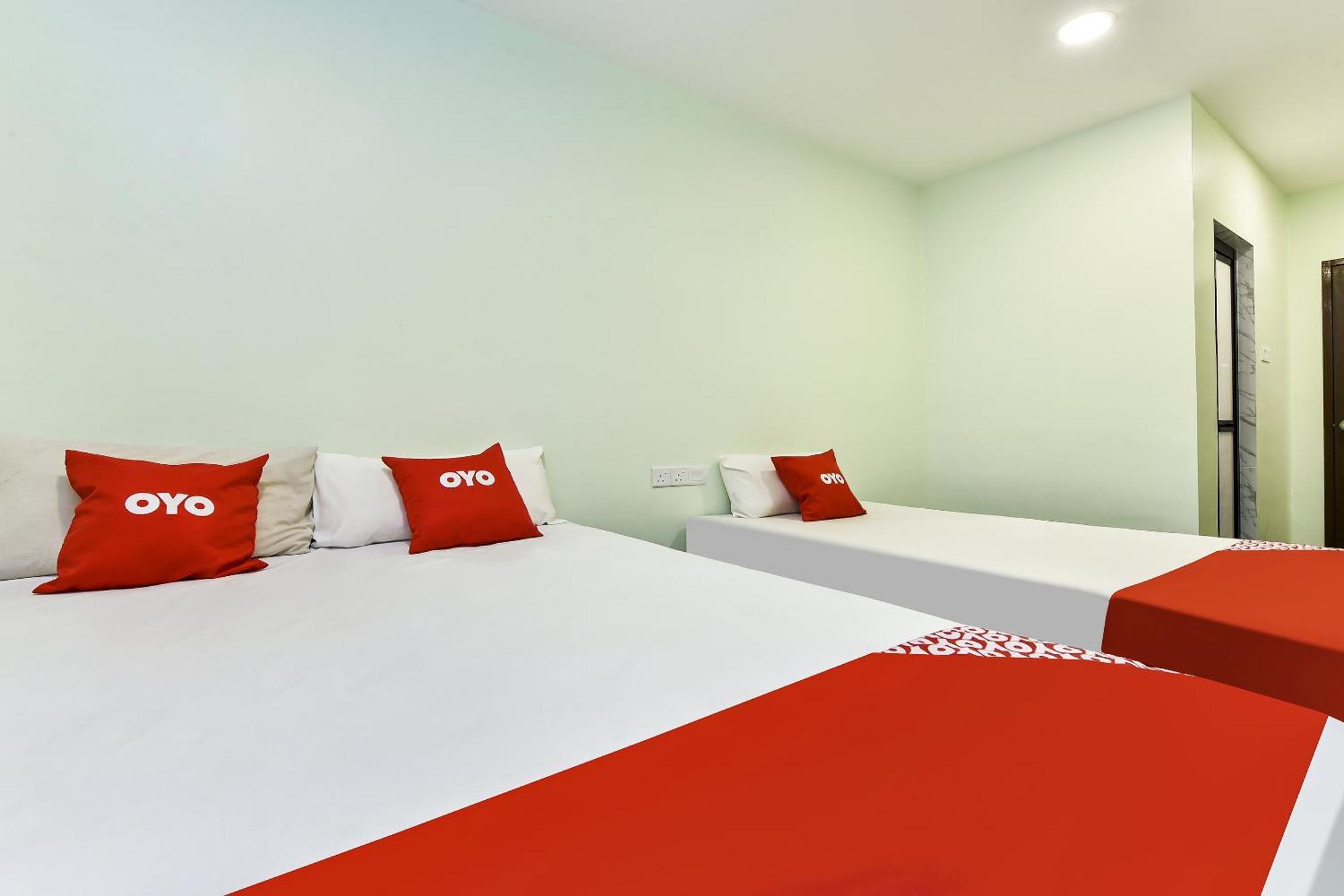 Oyo 90445 Th Hotel Bahau Zewnętrze zdjęcie