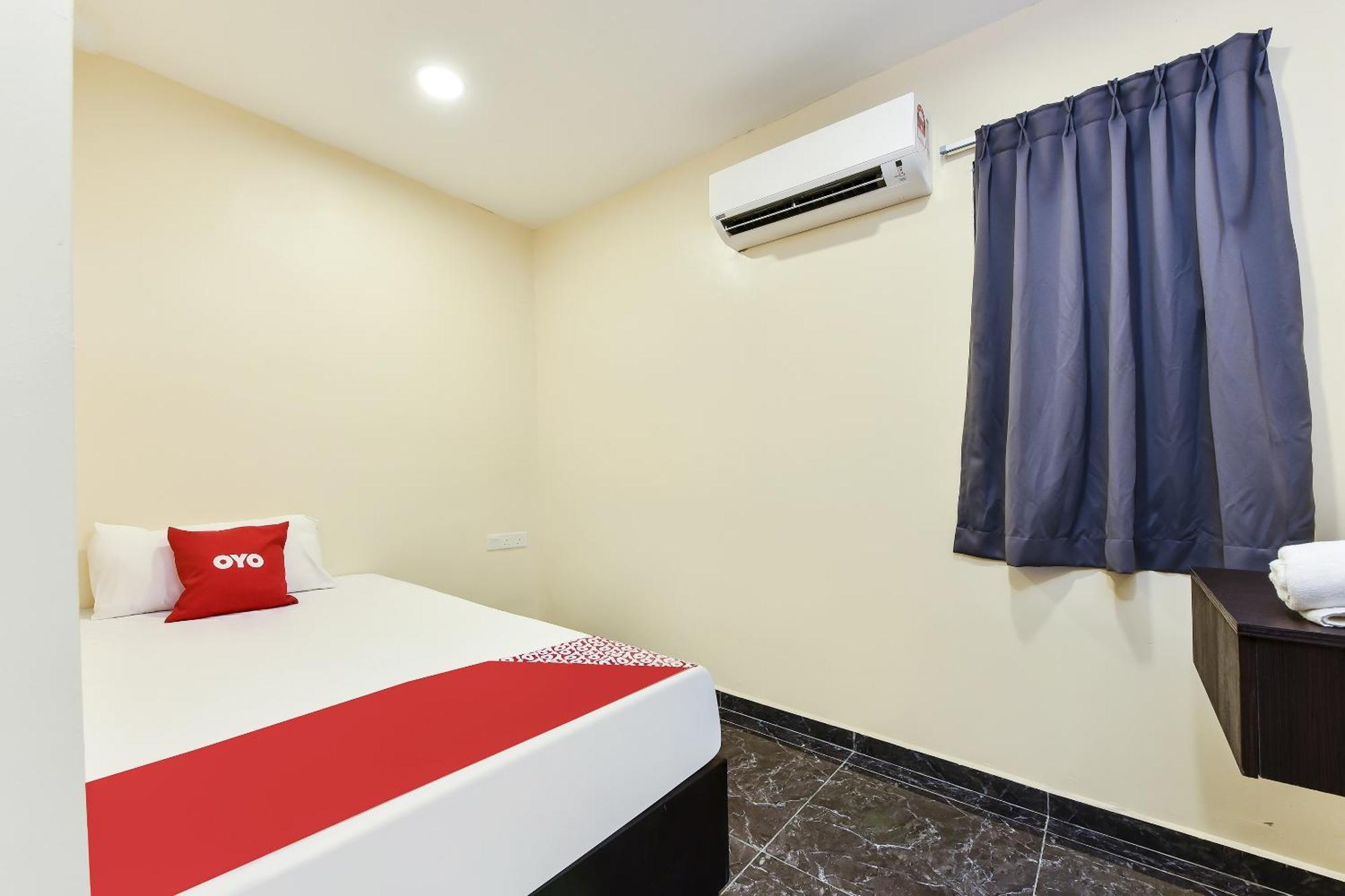 Oyo 90445 Th Hotel Bahau Zewnętrze zdjęcie